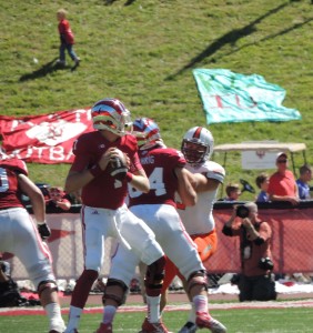 Nate Sudfeld drops back to pass last season against Bowling Green. Photo by Collin O'Connor.